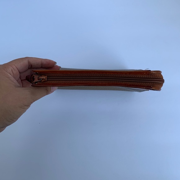 Vintage Dooney & Bourke AWL Cosmetic Zip Pouch - Picture 5 of 6